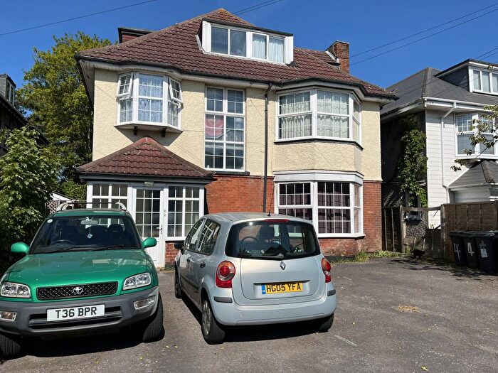 1 Bedroom Flat To Rent In Hayes Avenue, Bournemouth, BH7
