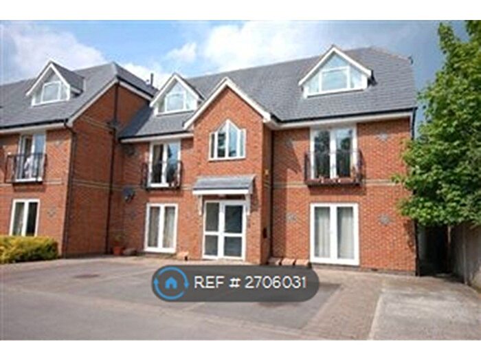 2 Bedroom Flat To Rent In Lundy Lane, Reading, RG30
