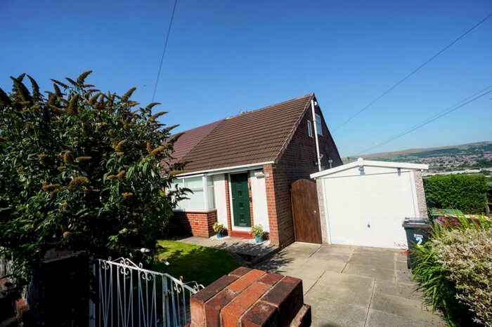2 Bedroom Bungalow To Rent In Castlecroft Avenue, Blackrod, Bolton, BL6
