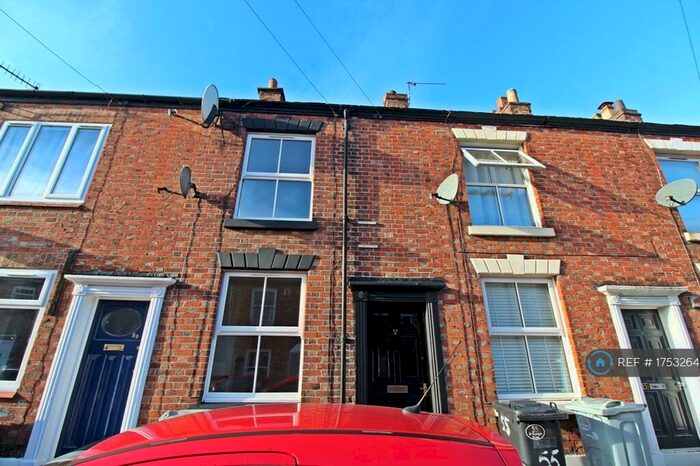 2 Bedroom Terraced House To Rent In St. Georges Street, Macclesfield, SK11