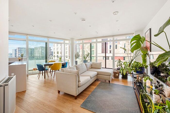 2 Bedroom Flat For Sale In Hugero Point, Rennie Street Greenwich, SE10