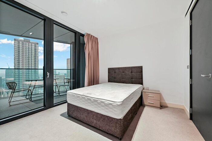 2 Bedroom Flat To Rent In Amory Tower, Marsh Wall, E14