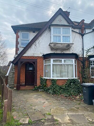 2 Bedroom Flat To Rent In East End Road, London, N2