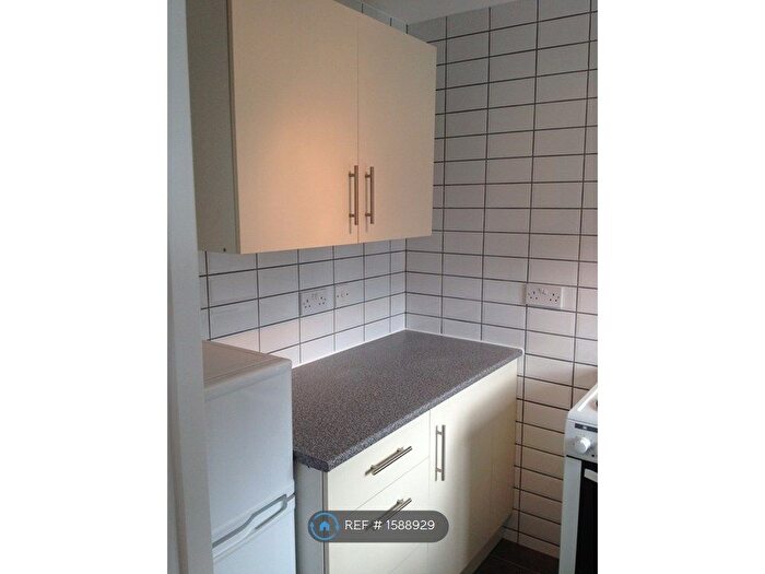 1 Bedroom Flat To Rent In Kitto Road, New Cross, SE14