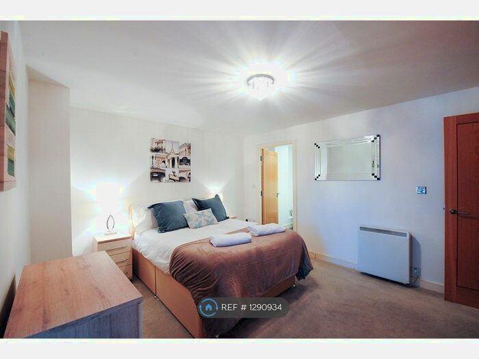 2 Bedroom Flat To Rent In Dee Lane, Chester CH3