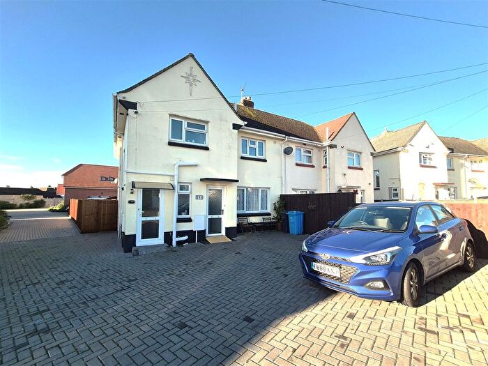 2 Bedroom Flat For Sale In Kimmeridge Avenue, Poole, BH12