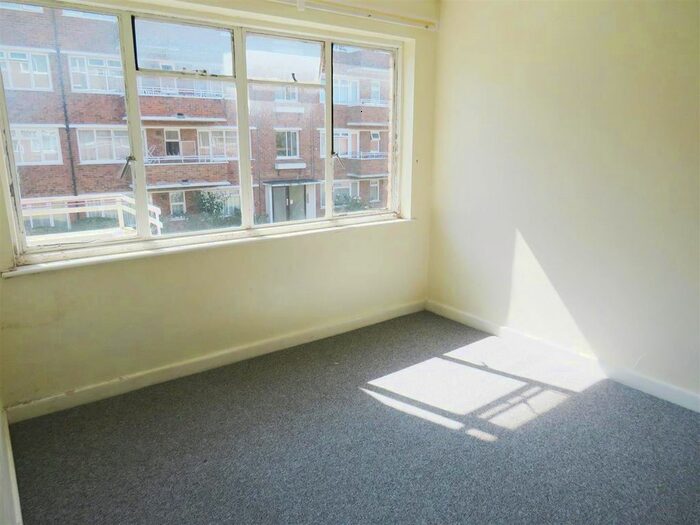 1 Bedroom Property To Rent In Lumsden Mansions, Shirley Road, Southampton, SO15