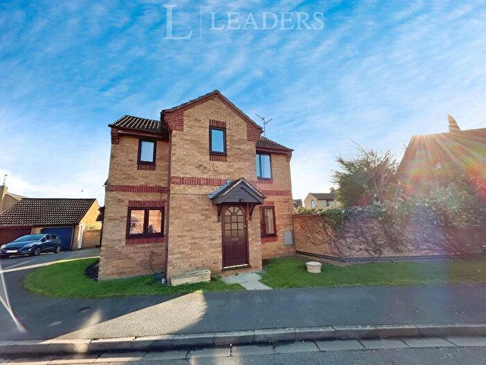 3 Bedroom Detached House To Rent In Maxey Close, Market Deeping, Peterborough, PE6