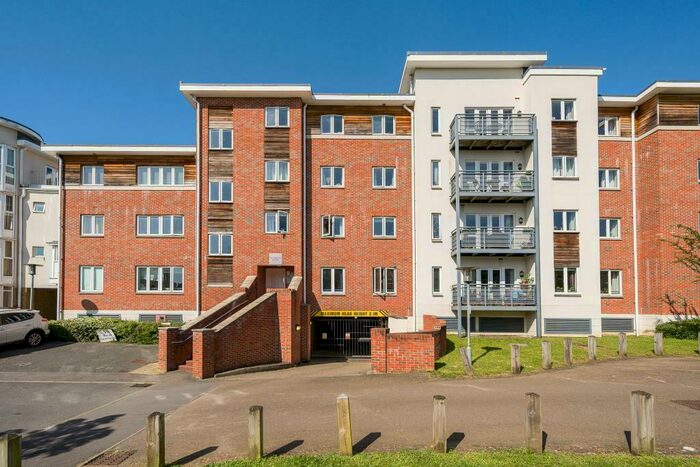 2 Bedroom Apartment To Rent In Maidenhead, Berkshire, SL6