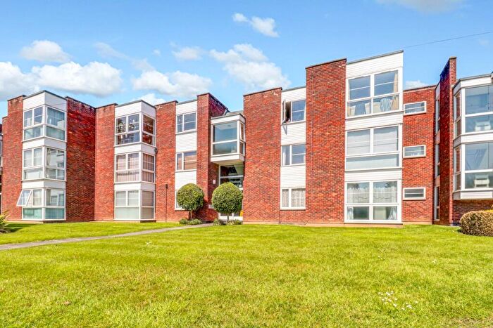 2 Bedroom Apartment For Sale In Thorpe Hall Avenue, Thorpe Bay, SS1