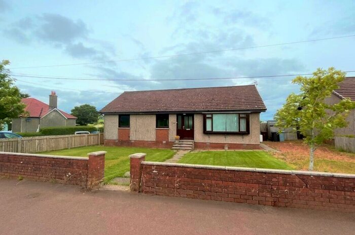 3 Bedroom Bungalow To Rent In Perryflatts Road, Thankerton, ML12