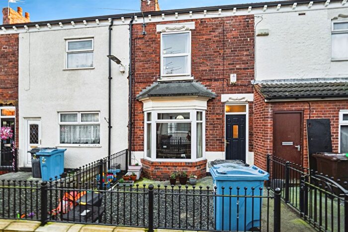 2 Bedroom Terraced House For Sale In Cedar Grove, Hull, HU9