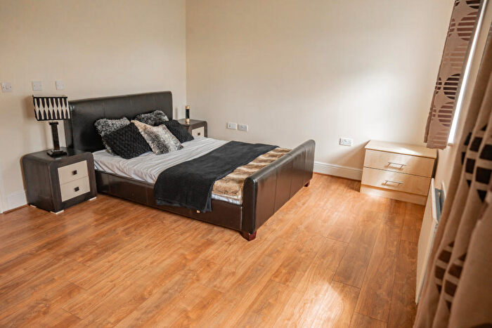 7 Bedroom Town House To Rent In Denison Road, Victoria Park, Manchester, M14