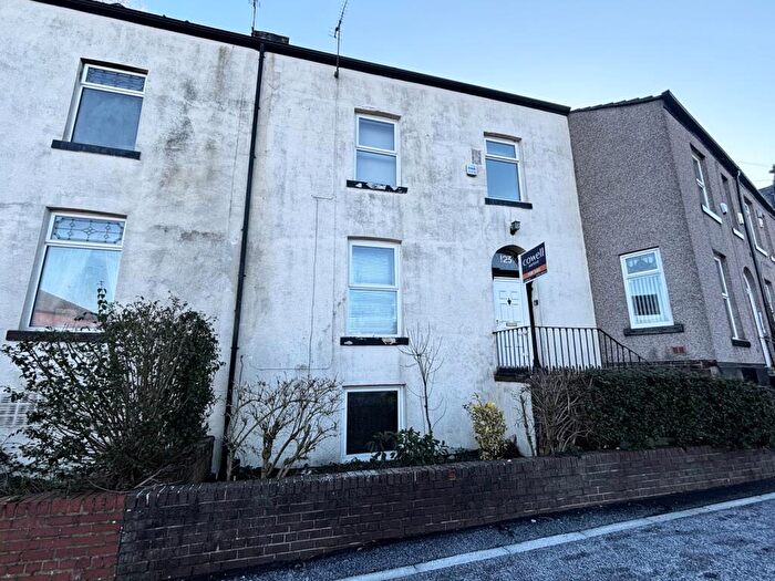 4 Bedroom Terraced House For Sale In Manchester Road, Rochdale, Greater Manchester, OL11