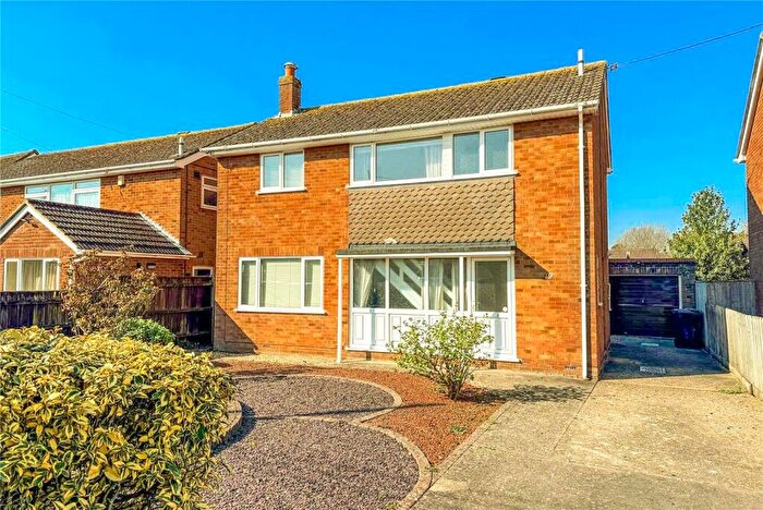3 Bedroom Detached House For Sale In High Ridge Crescent, New Milton, BH25
