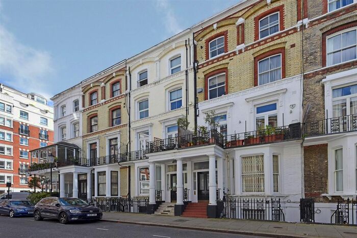Studio To Rent In Cheniston Gardens, High Street Kensington, W8