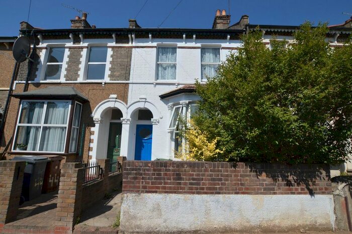 2 Bedroom Flat To Rent In Ground Floor Flat, Mornington Road, Leytonstone, E11