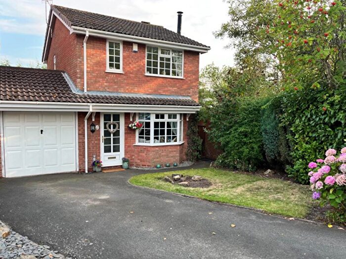 3 Bedroom Detached House For Sale In Wexford Close, Dudley, DY1
