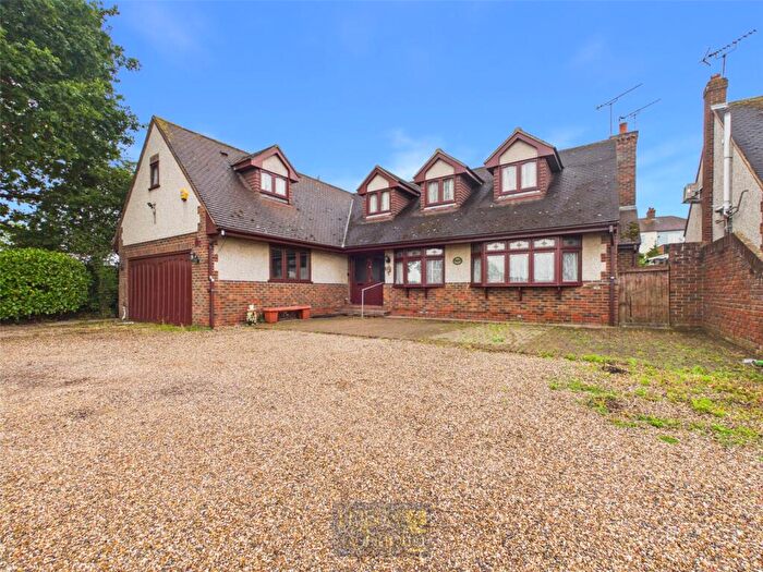 5 Bedroom Detached House For Sale In Hollymead, Corringham, Stanford-le-Hope, Essex, SS17