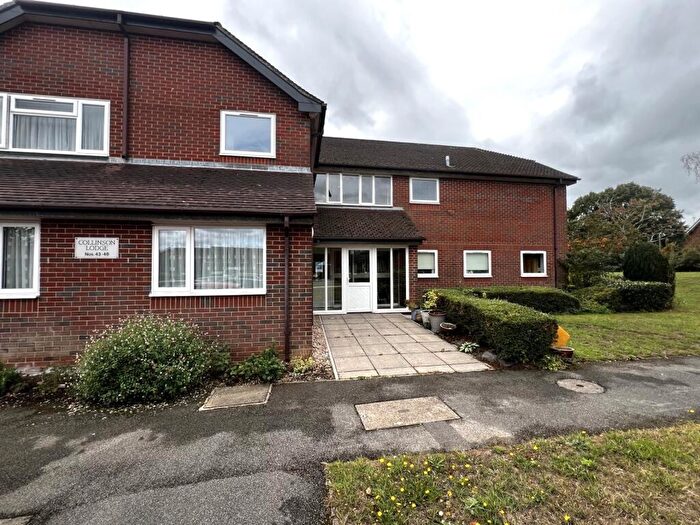 1 Bedroom Flat For Sale In Ruskin Court, Newport Pagnell, MK16