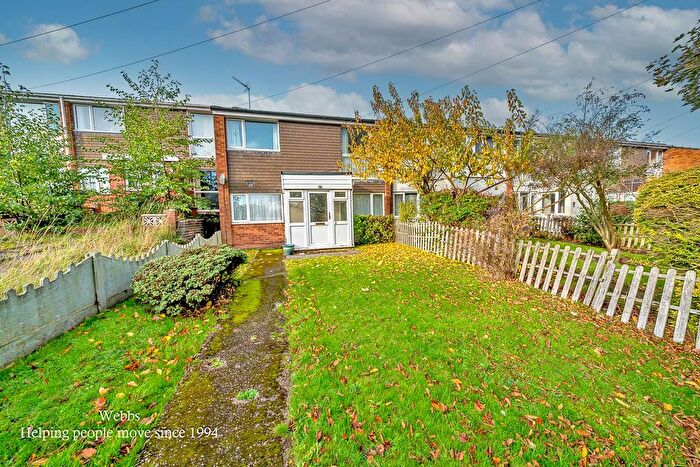 4 Bedroom Terraced House For Sale In Castle Close, Walsall, WS8