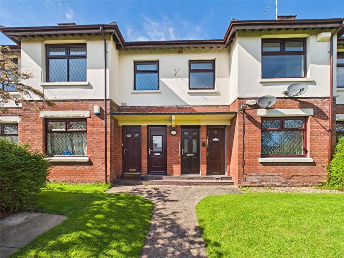 3 Bedroom Apartment To Rent In Waterloo Road, Cheetham, Manchester, M8