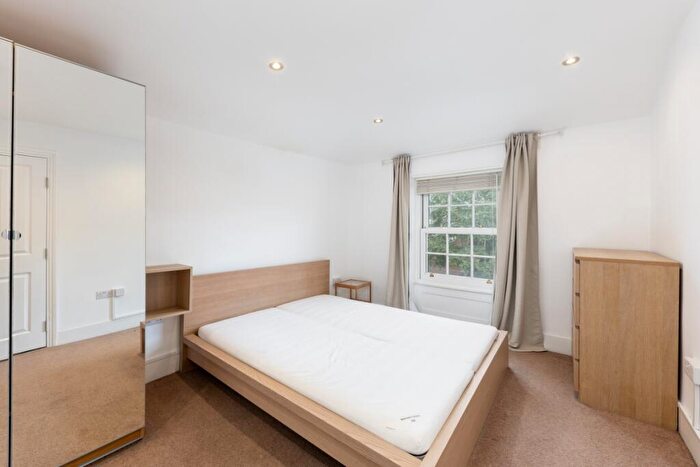 2 Bedroom Apartment To Rent In Camden Road, London, NW1