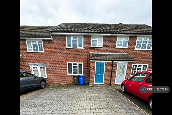 3 Bedroom Terraced House To Rent In Wordsworth Avenue, Yateley, GU46
