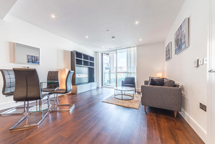 1 Bedroom Flat To Rent In Harbour Way, Canary Wharf, E14