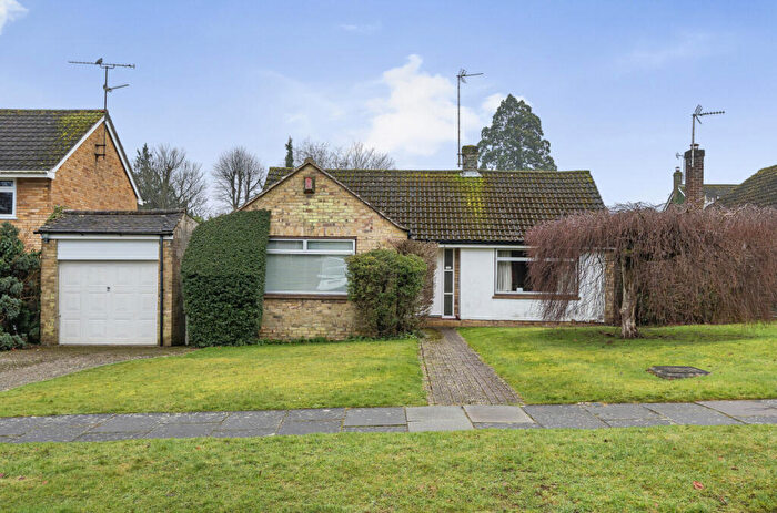 2 Bedroom Bungalow For Sale In Foyle Park, Basingstoke, Hampshire, RG21