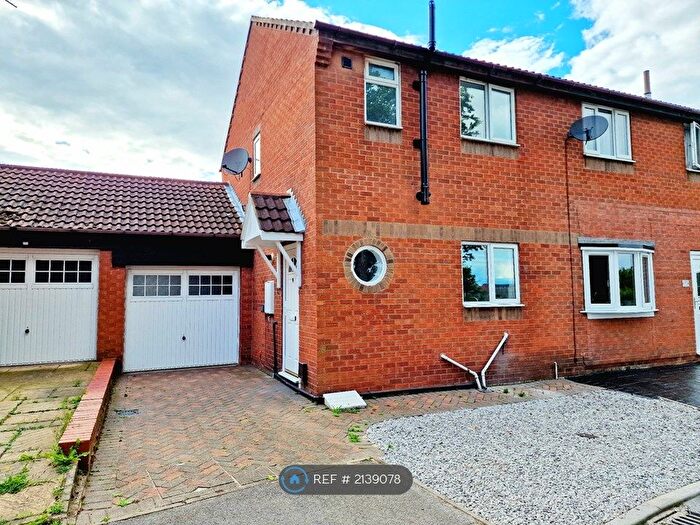 2 Bedroom Semi-Detached House To Rent In Winchester Mews, Doncaster, DN11