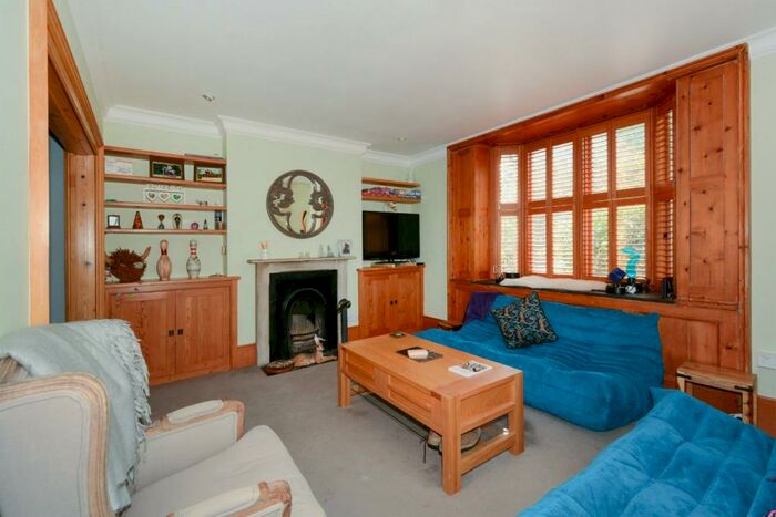 3 Bedroom Semi-Detached House To Rent In Church Crescent, South Hackney, London, E9