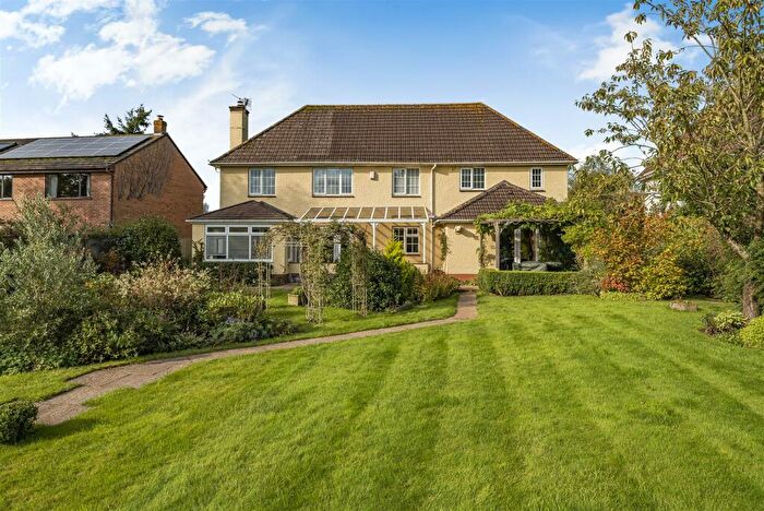 4 Bedroom Detached House For Sale In Blundells Road, Tiverton, EX16