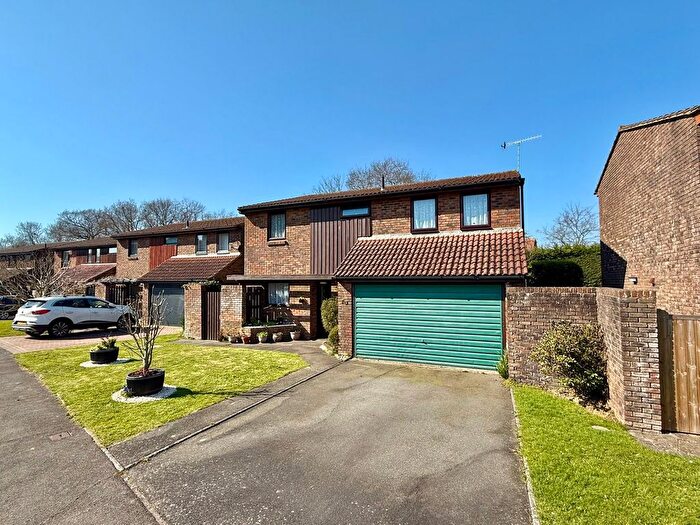 4 Bedroom Detached House For Sale In Portfield Close, Bexhill-On-Sea, TN40