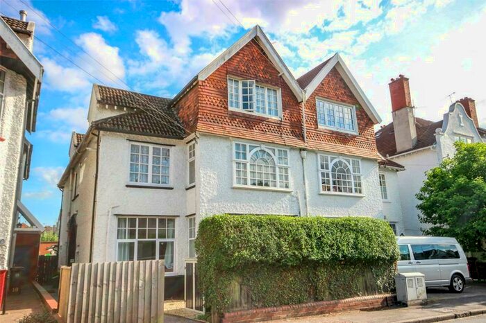 1 Bedroom Flat To Rent In Flat, Henleaze Road, Bristol, BS9