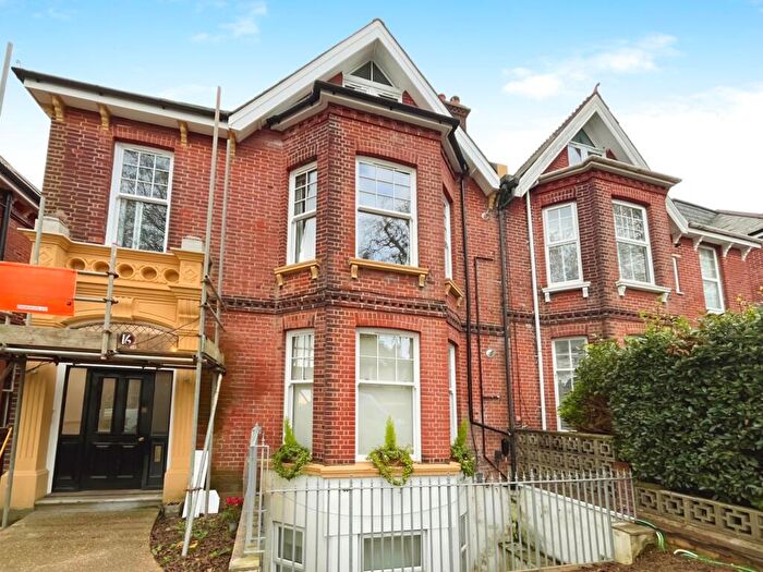 1 Bedroom Apartment To Rent In Wilbury Villas, Hove, BN3