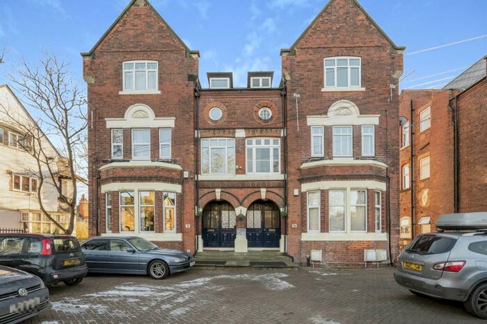 2 Bedroom Flat For Sale In Thorne Road, Wheatley, Doncaster, DN2