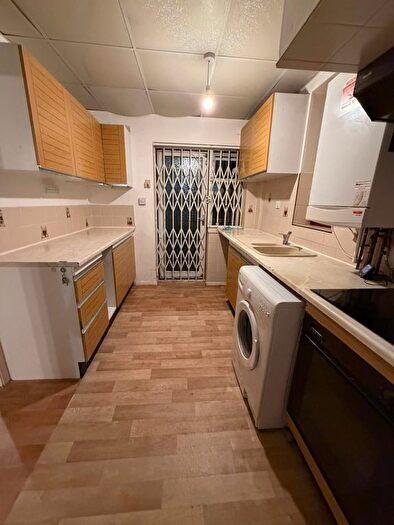 3 Bedroom Semi Detached House To Rent In Harvest Road, Feltham, TW13