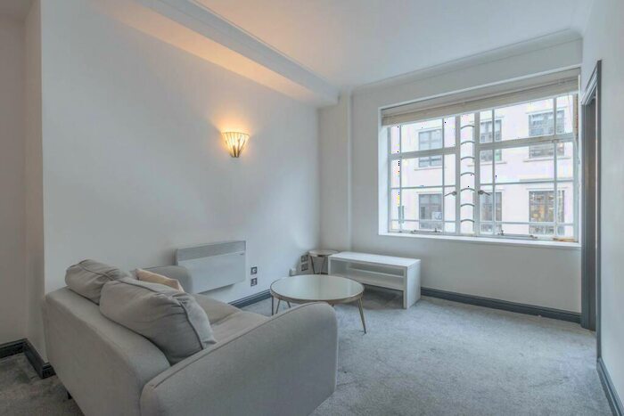 1 Bedroom Apartment To Rent In Burne Jones House, Bennetts Hill, B2