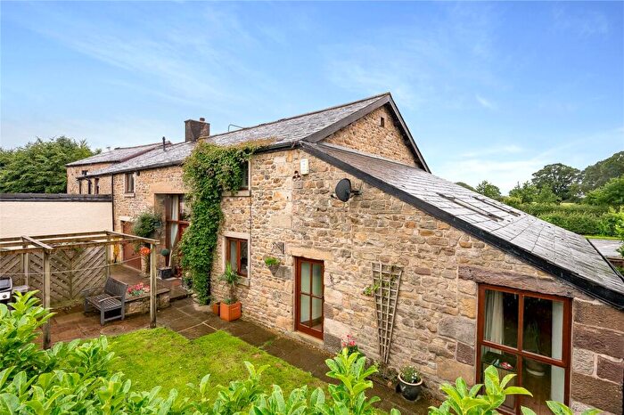4 Bedroom Barn Conversion To Rent In Garstang Road, Claughton-on-Brock, Preston, Lancashire, PR3