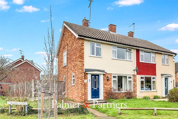 3 Bedroom Semi Detached House For Sale In Paschal Way, Chelmsford, Essex, CM2