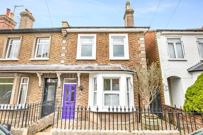 3 Bedroom Semi-Detached House To Rent In Poplar Road, Leatherhead, KT22