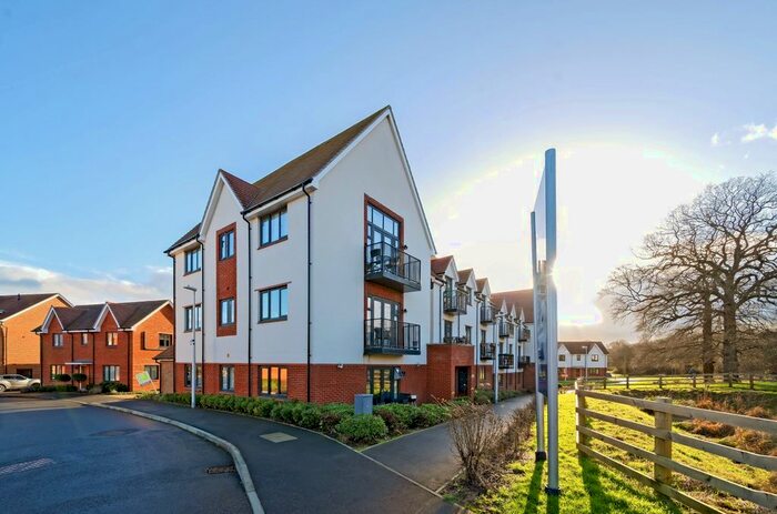 2 Bedroom Flat For Sale In Boswell House, Quiller Avenue, Arborfield Green, RG2