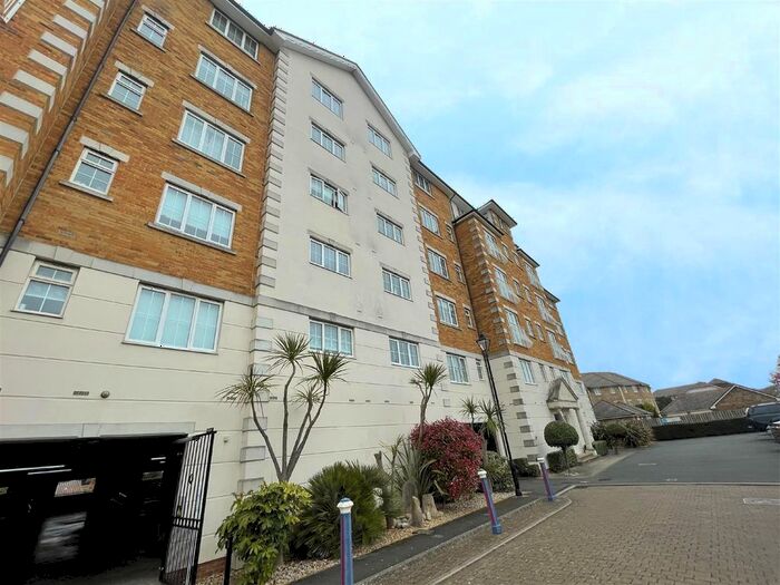 2 Bedroom Flat To Rent In Golden Gate Way, Eastbourne, BN23