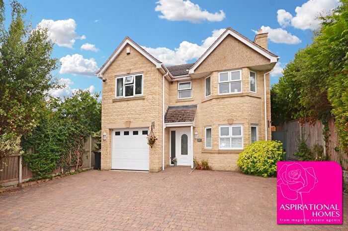 4 Bedroom Detached House For Sale In Midland Road, Raunds, Northamptonshire, NN9