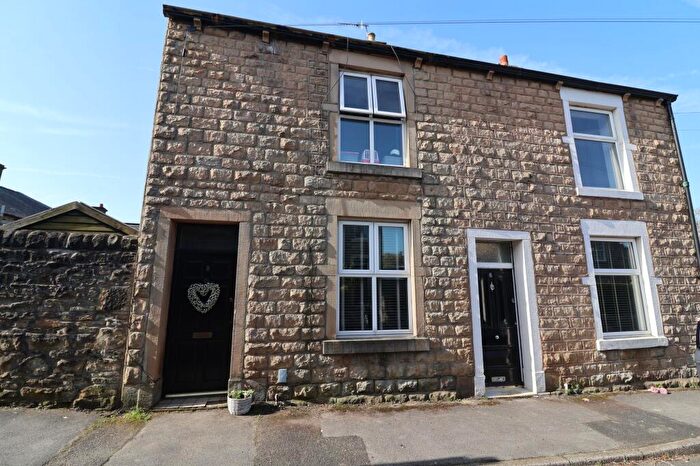 2 Bedroom Semi Detached House For Sale In Walker Street, Hadfield, SK13