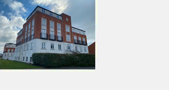 2 Bedroom Flat To Rent In Dragon Road, Hatfield, AL10