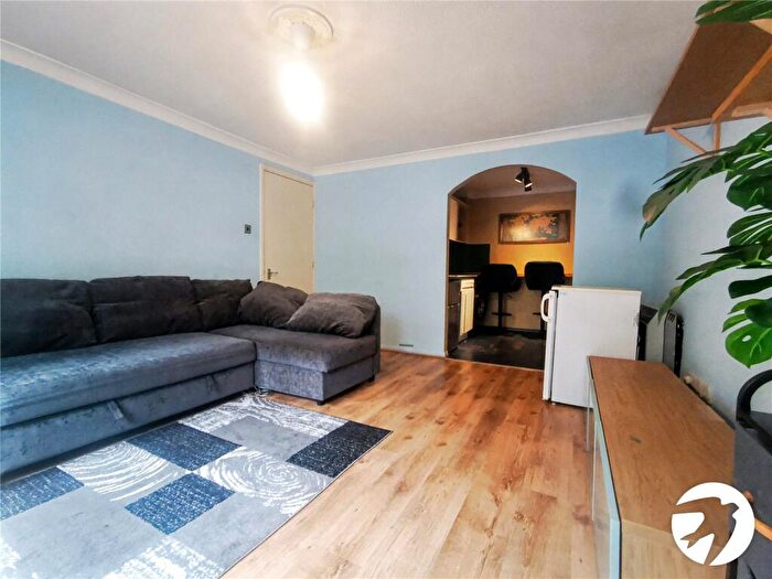 1 Bedroom Flat To Rent In Erith Road, Belvedere, DA17