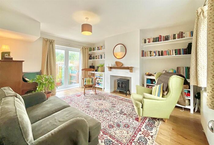3 Bedroom End Of Terrace House For Sale In Cirencester, GL7