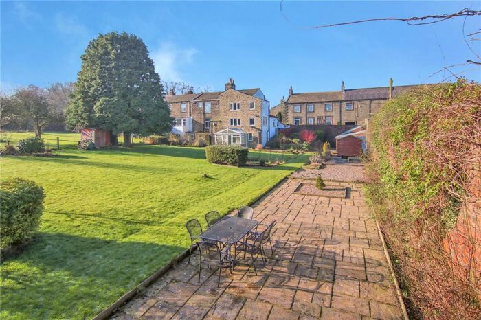 2 Bedroom End Of Terrace House For Sale In High Malsis, Glusburn, BD20